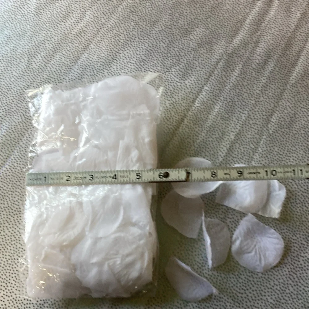 White rose petals silk 1 pack  used details accessories